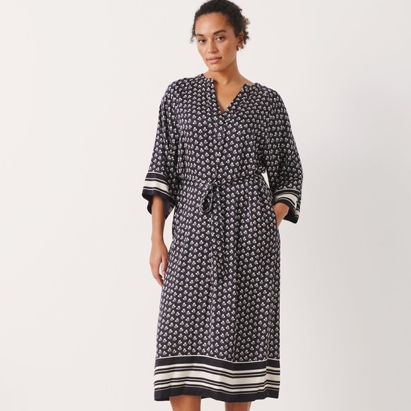 NWT PART TWO Dark Navy Graphic Art Women’s Dress - Picture 2 of 16